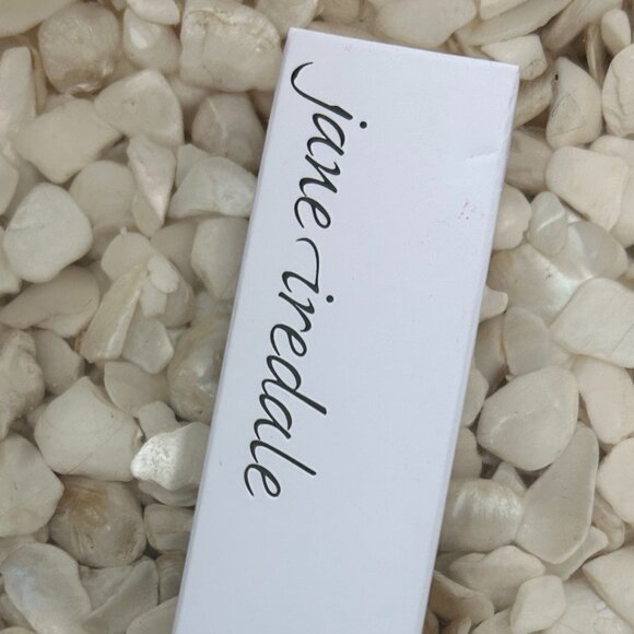 Twenty Twenty Beauty Holiday Eye Shadow Pencil Bundle - Picture 4 of 4